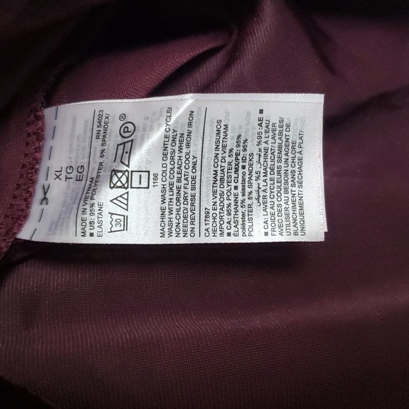 NWT! Old Navy Dark Red Velvet Short Sleeve Top (XL) - Picture 7 of 7